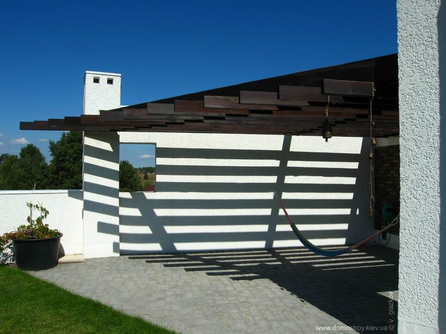 проект Ебро, тераса і пергола - Проект будинку з плоскою покрівлею, панорамними вікнами і терасами